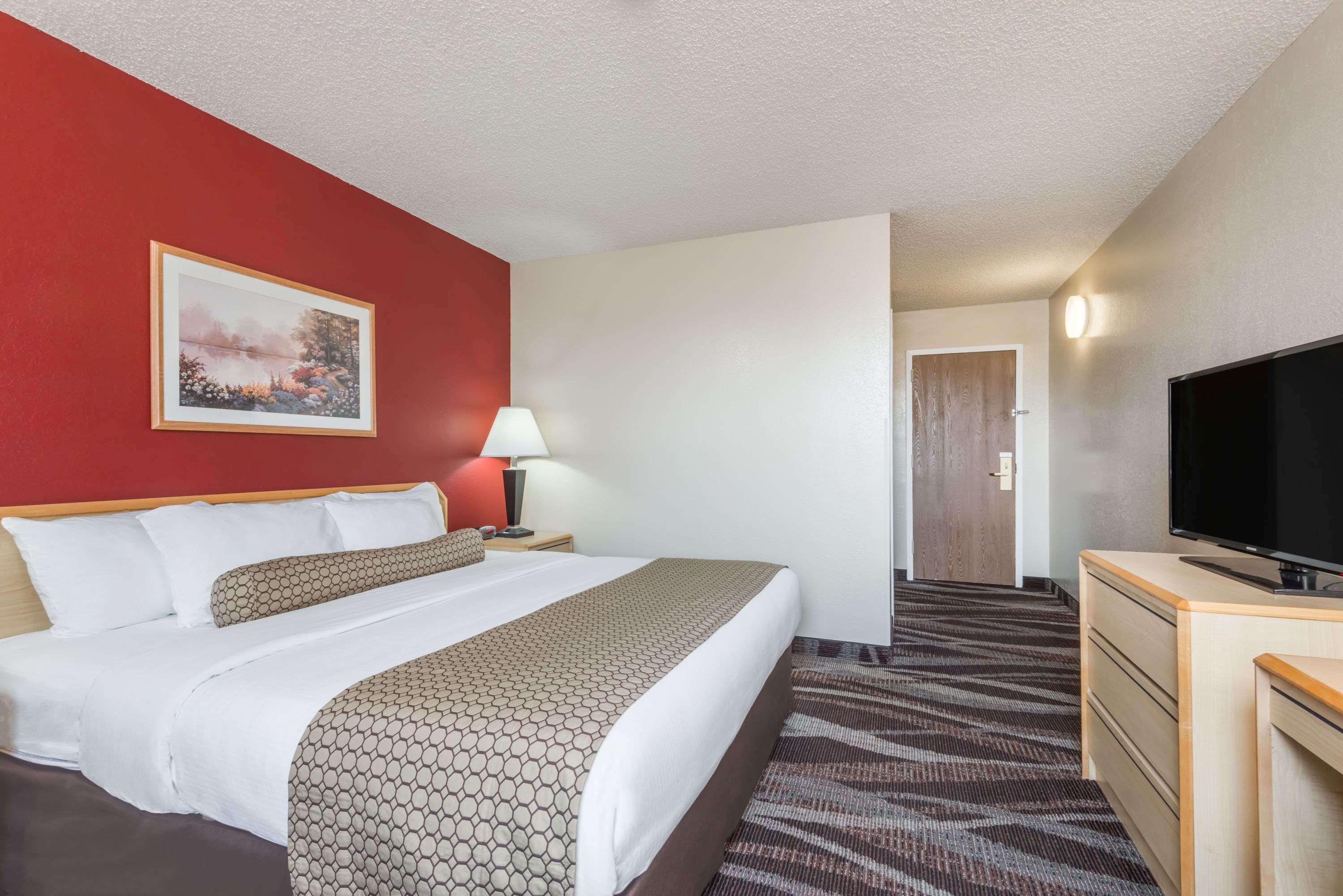 Days Inn By Wyndham Gillette Exteriör bild